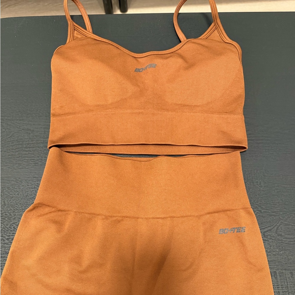 BO+TEE Women's Rust Sports Bra